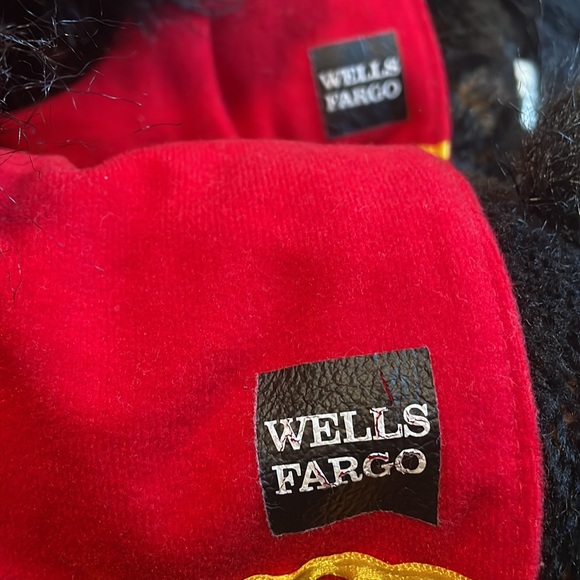 Wells Fargo Legendary Pony Mike 2016 - Picture 2 of 8